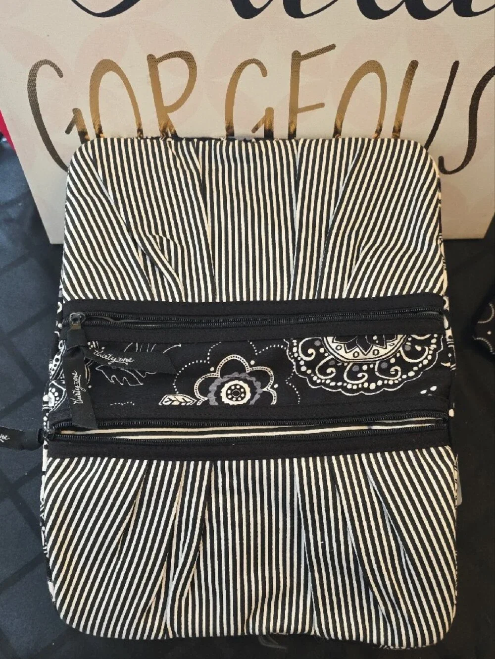 thirty-one Black & White Floral Jewelry Pouch with Teal 'Jewelry' Script